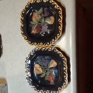 1980s Raymond Waites Pompeii plates